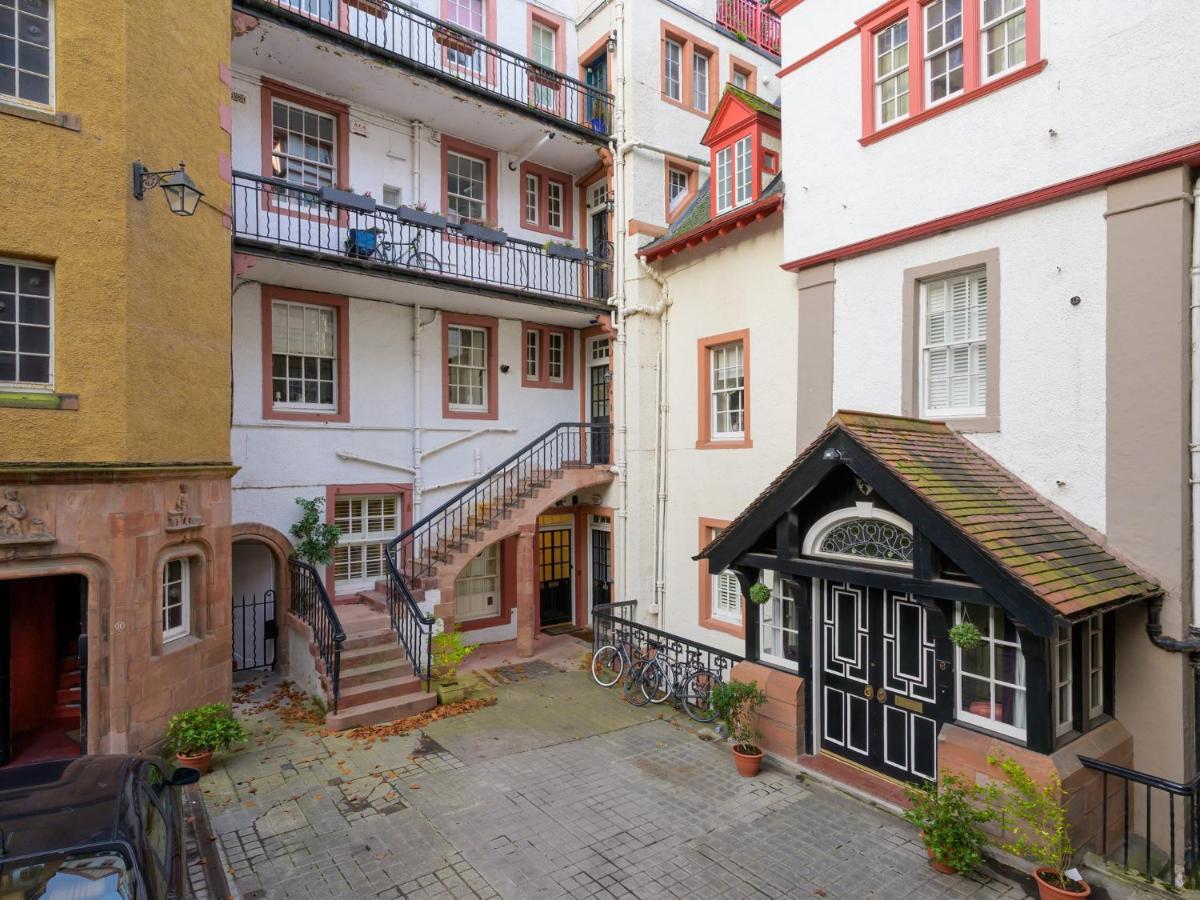 Pass The Keys Historic Ramsay Garden Apt With Balcony Views Единбург Екстер'єр фото